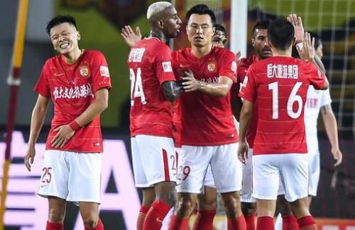 雷霆与马刺对决：三分球差距决定胜负的关键（雷霆与马刺交锋：三分火力悬殊成胜负手）